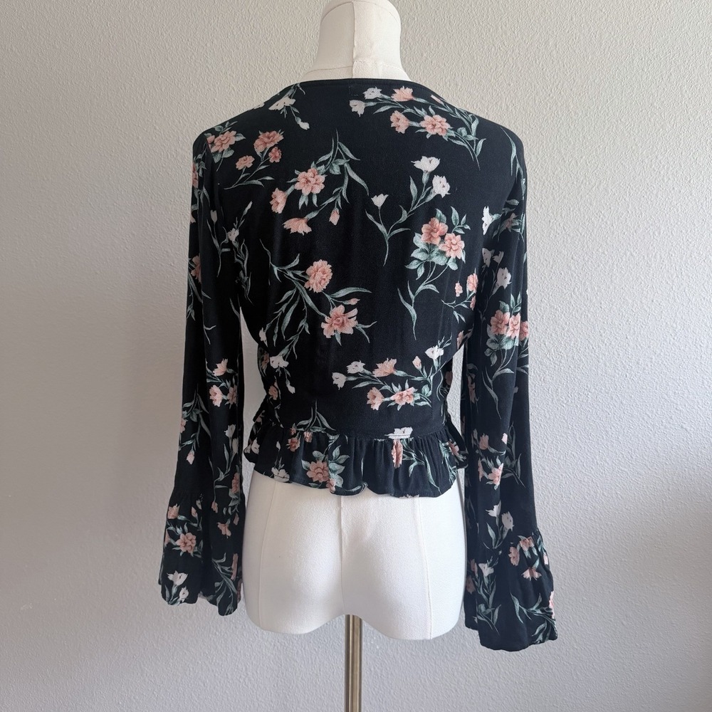 American Eagle Floral Cropped Wrap‎ Tie V-Neck Blouse Black Pink Boho Summer M - Picture 5 of 7